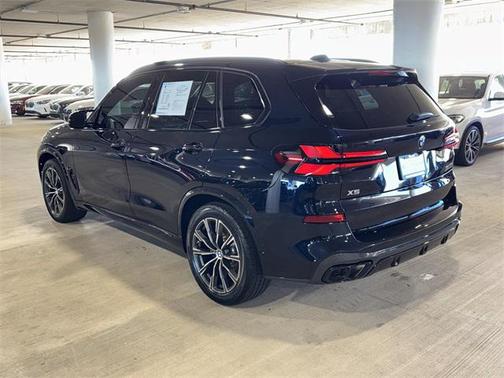 2024 BMW X5 M60i