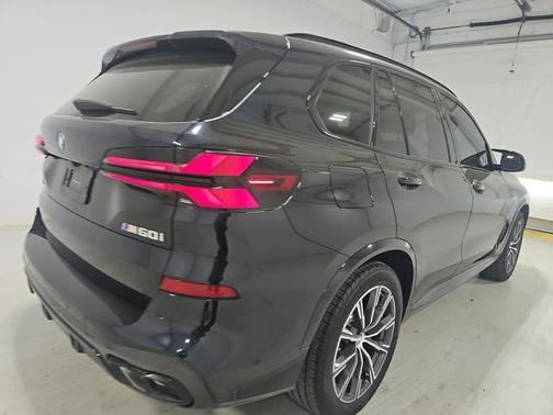 2024 BMW X5 M60i
