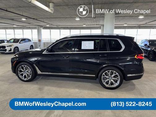 Black Sapphire Metallic 2023 BMW X7 xDrive40i