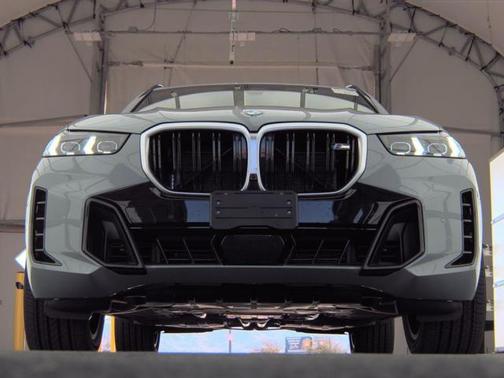 2025 BMW X5 M60i