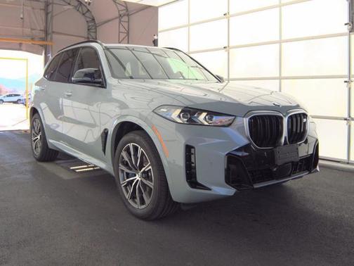 2025 BMW X5 M60i