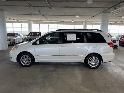 2010 Toyota Sienna XLE