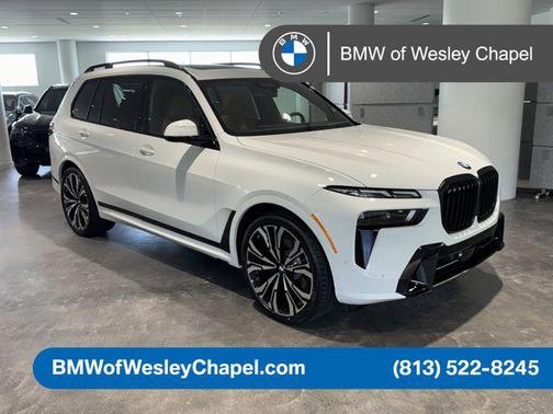 Alpine White 2027 BMW X7 xDrive40i