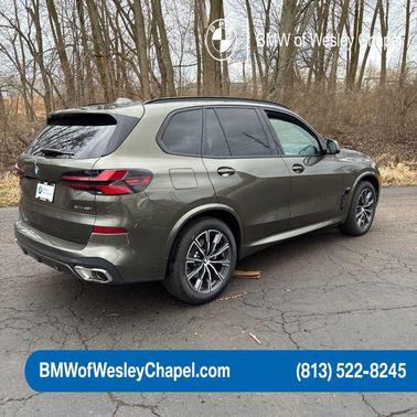 Manhattan Green Metallic 2025 BMW X5 xDrive40i