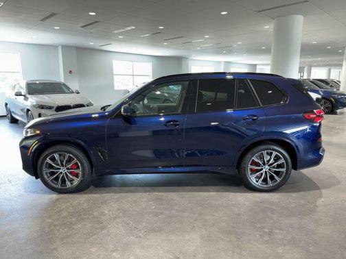 Tanzanite Blue II Metallic 2026 BMW X5 xDrive40i