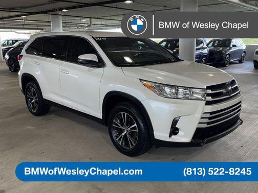 Blizzard Pearl 2019 Toyota Highlander LE
