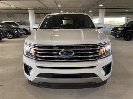 Photo 2 of 33 of 2019 Ford Expedition XLT