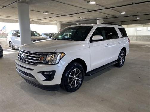 Photo 3 of 33 of 2019 Ford Expedition XLT