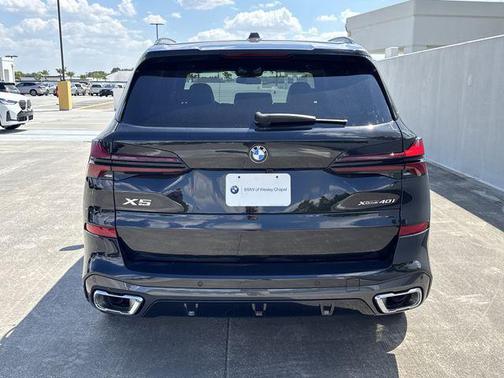 Black Sapphire Metallic 2026 BMW X5 xDrive40i