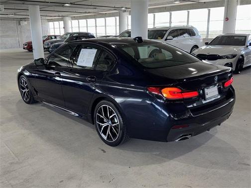 2022 BMW 530 i