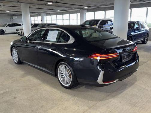 Black Sapphire Metallic 2025 BMW 530 xDrive