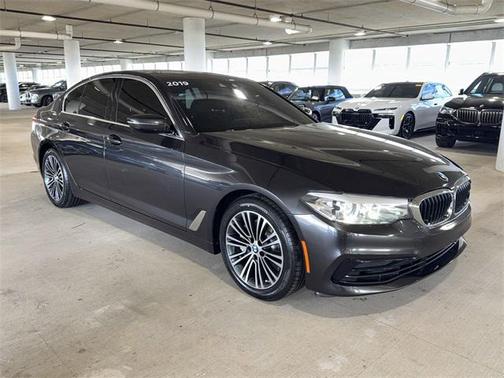 2019 BMW 540 540i