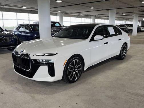 Alpine White 2025 BMW 760 xDrive
