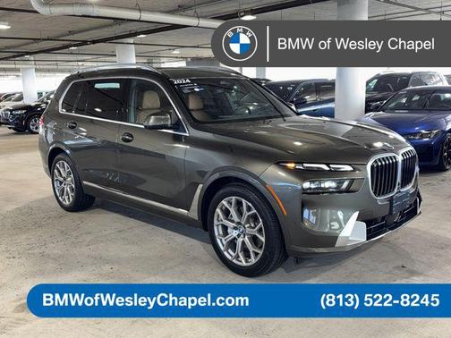 Manhattan Green Metallic 2024 BMW X7 xDrive40i