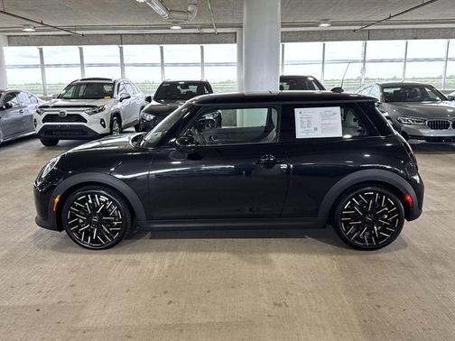 Midnight Black II Metallic 2025 MINI Hardtop Cooper