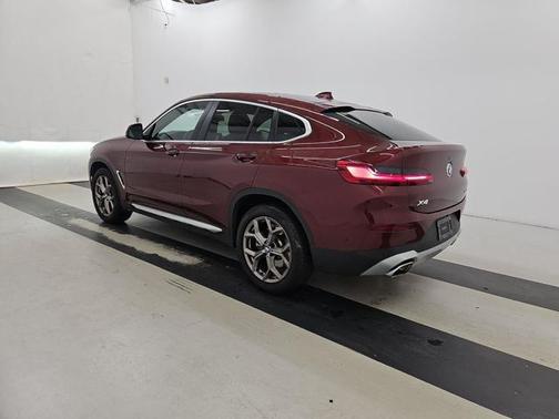 2025 BMW X4 xDrive30i