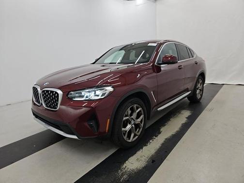 2025 BMW X4 xDrive30i