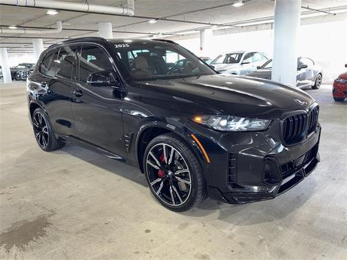 2025 BMW X5 M60i