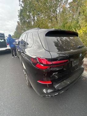 2025 BMW X5 M60i