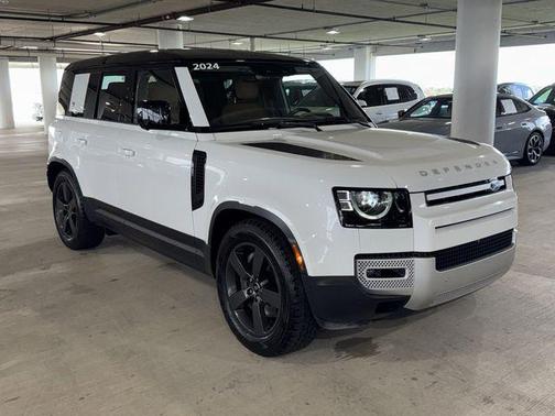 Fuji White 2024 Land Rover Defender 110 P500 SE