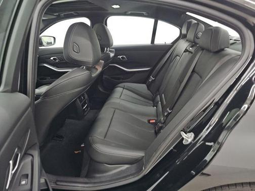 Black Sapphire Metallic 2025 BMW 330 330i