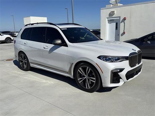 2022 BMW X7 M50i