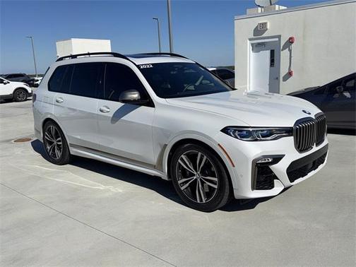 2022 BMW X7 M50i