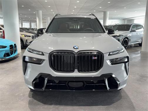 2026 BMW X7 M60i