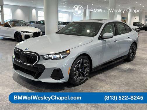 Brooklyn Grey Metallic 2026 BMW i5 eDrive40