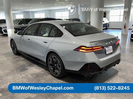 Brooklyn Grey Metallic 2026 BMW i5 eDrive40