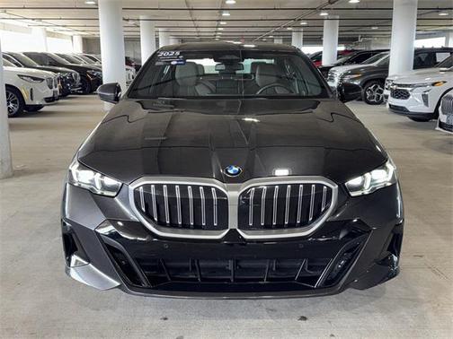2025 BMW 530 530i