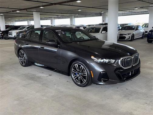 2025 BMW 530 530i