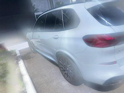 Brooklyn Grey Metallic 2024 BMW X5 sDrive40i