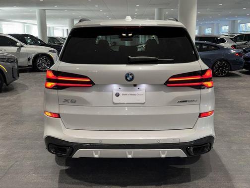 Mineral White Metallic 2026 BMW X5 PHEV xDrive50e