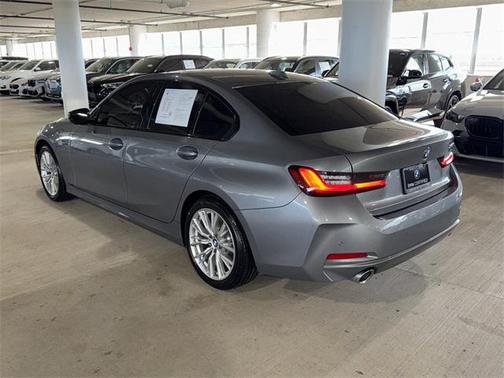 2023 BMW 330 330i