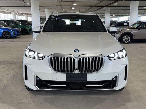 Mineral White Metallic 2026 BMW X5 xDrive40i