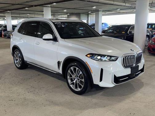 Mineral White Metallic 2026 BMW X5 xDrive40i