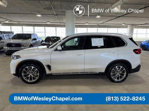 Mineral White Metallic 2026 BMW X5 xDrive40i