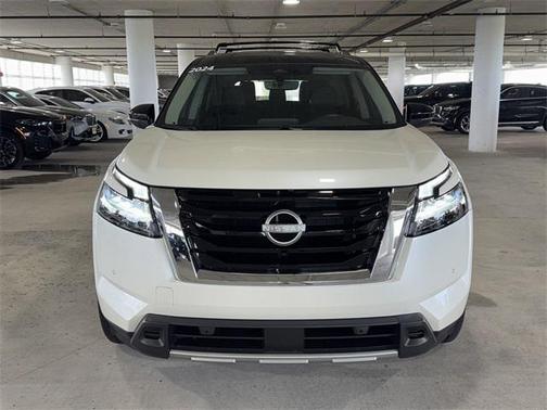 2024 Nissan Pathfinder SL FWD