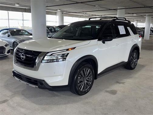 2024 Nissan Pathfinder SL FWD