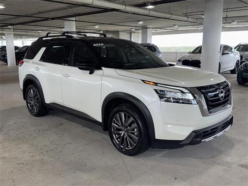 2024 Nissan Pathfinder SL FWD