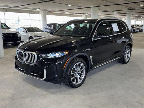 Black Sapphire Metallic 2025 BMW X5 xDrive40i