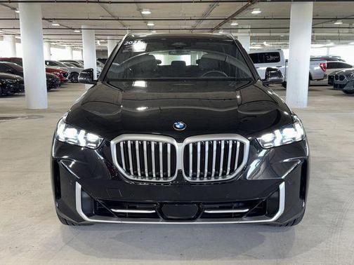 Black Sapphire Metallic 2025 BMW X5 xDrive40i