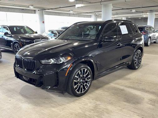 Black Sapphire Metallic 2024 BMW X5 sDrive40i