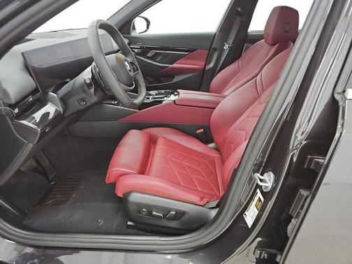 2025 BMW 530 530i