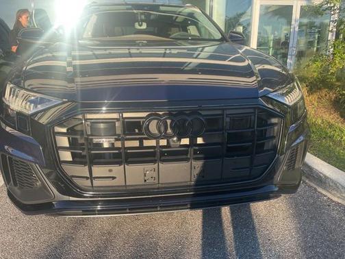 2022 Audi Q8 55 Prestige