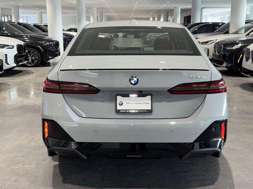 Brooklyn Grey Metallic 2026 BMW 530 530i