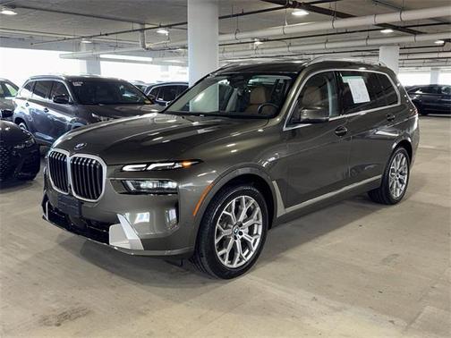 2025 BMW X7 xDrive40i