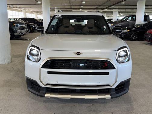 Nanuq White Metallic 2025 MINI Countryman Cooper S ALL4