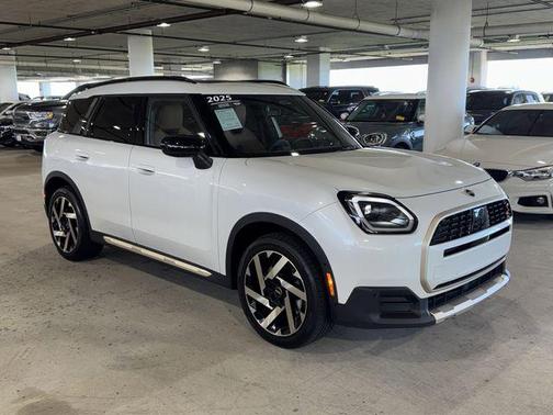 Nanuq White Metallic 2025 MINI Countryman Cooper S ALL4